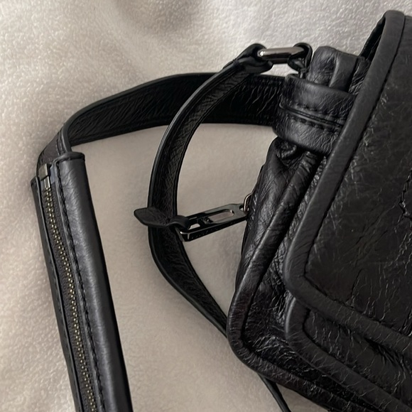 Brand new JUICY COUTURE Genuine Leather for Men Bag Size Small - Picture 3 of 16